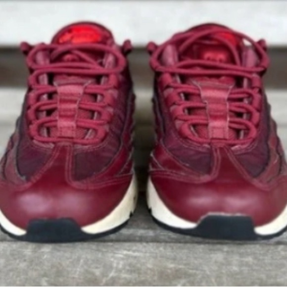 Nike. Air Max - Picture 1 of 7